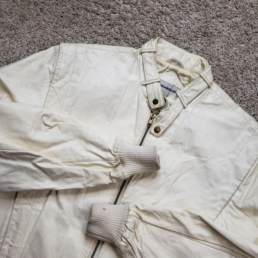 VINTAGE Members Only Jacket Mens 38 White Leather Bomber Lined Full Zip Pockets
